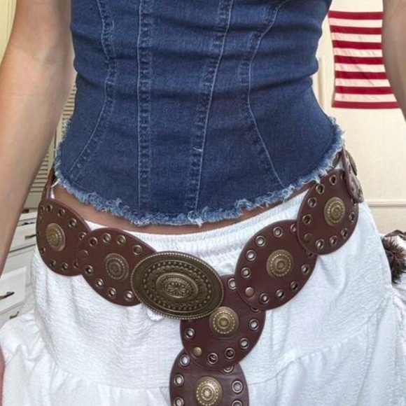 Western Brown Vegan Leather Grommet Concha Belt - Picture 1 of 5